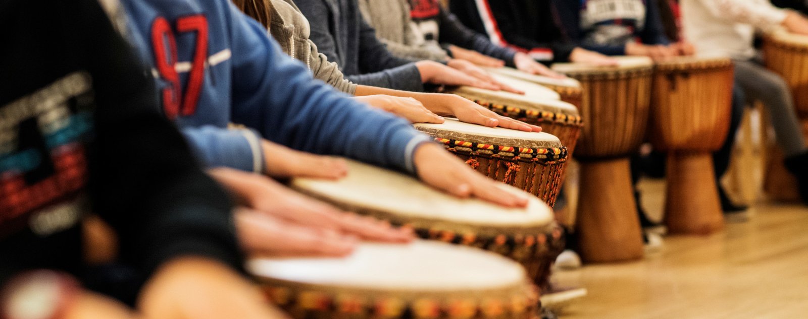 Tambours djembé et dundun d'Afrique de l'ouest Philharmonie de Paris