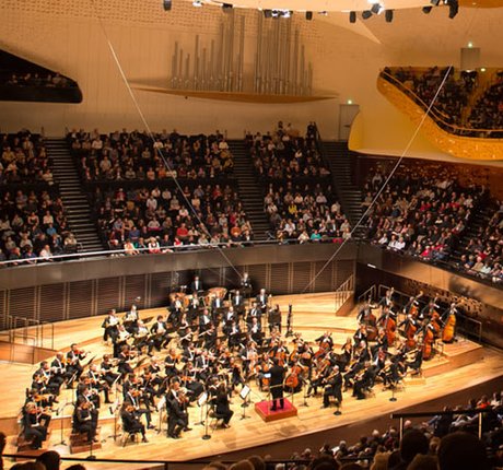 La pianiste Khatia Buniatishvili expéditive à la Philharmonie de